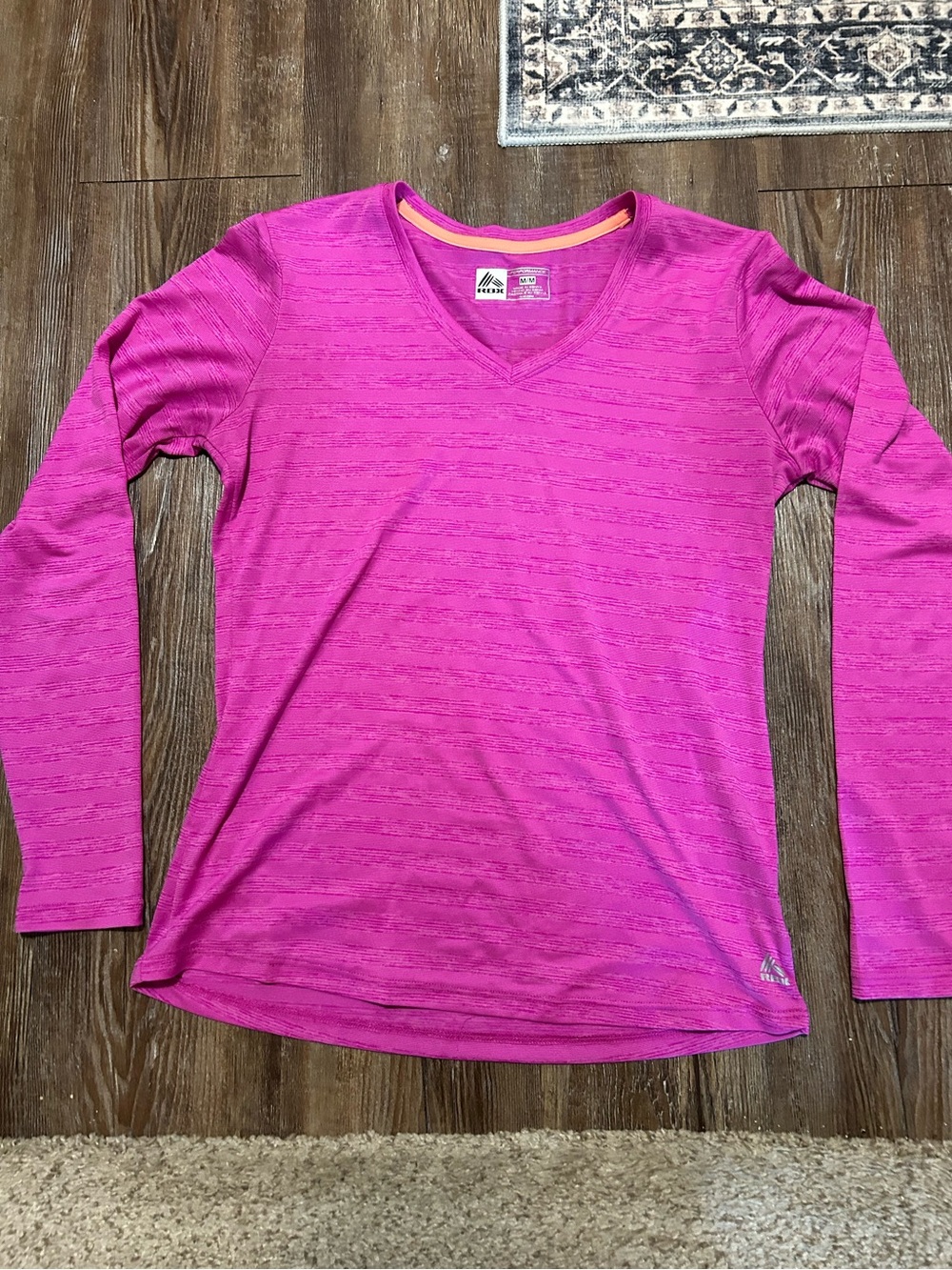 RBX Hot Pink V Neck Long Sleeve Active Top size M